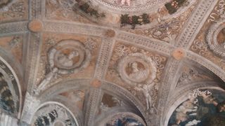 「結婚の間」は先に見学できます