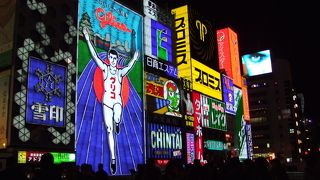 巨大な看板が・・・