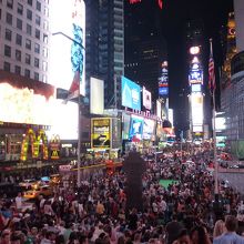 人は何故に此処に集まるのか？？？