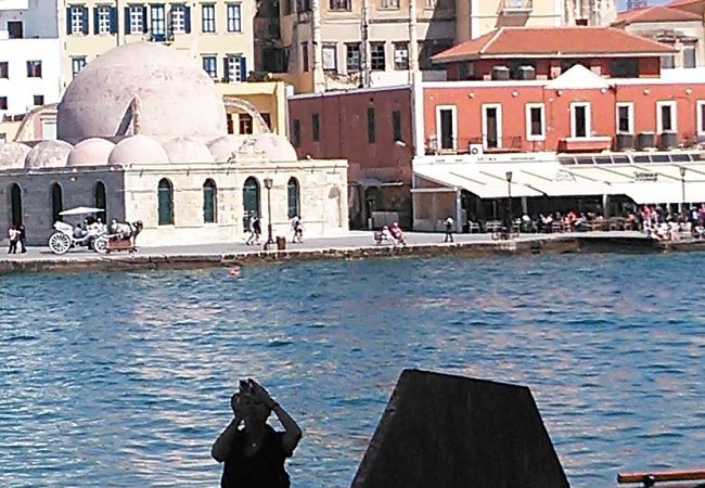 クレタの船が置かれている広場に