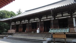 鎌倉時代に建てられたお堂。