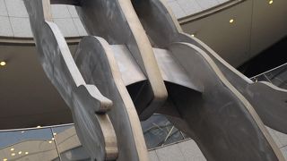 文化施設だけではなく、カフェ＆レストランも充実しています。