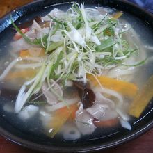 スタミナうどんです　ボリューム満点です