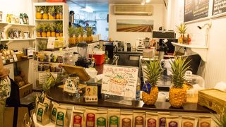 フルーツたっぷりのアサイーボウルです。