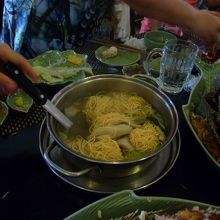 鍋に中華麺を入れていただきます