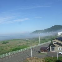 朝霧が次第に晴れていく