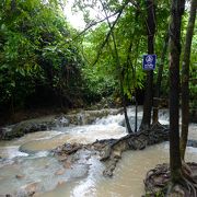 雨季のクロントム温泉は最悪の結果に