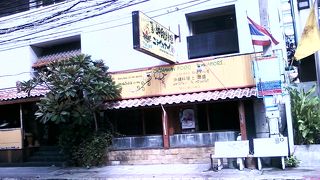 バンコクで一番有名な沖縄料理店