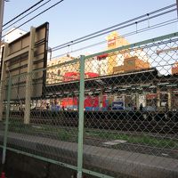 蒲田駅構内の電車もよく見えます。