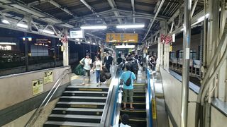 便利なのに、快速通過