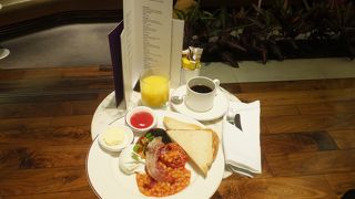 ヴァージン・アトランティック航空のクラブハウスラウンジを満喫♪