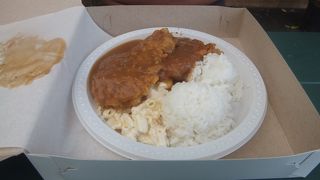 無難に美味しい！レインボードライブイン