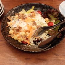 最近、流行りのスタイルのシーザーサラダ