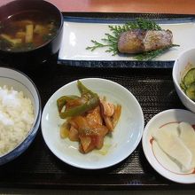 朝食