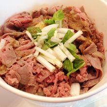 ローストビーフ丼