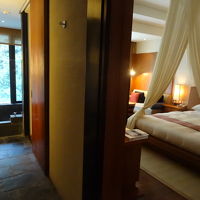 入口から撮影。お部屋と奥にみえているのがお風呂