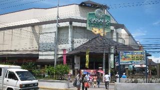 マクタン島内の便利なショッピングセンター