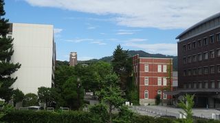 かしこくユニークな学生の巣窟