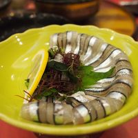 キビ刺し1人前540円。