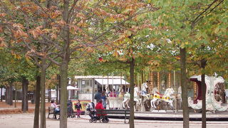 シャンゼリゼに続く公園