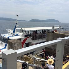 借りた麦わら帽子をかぶってる人結構います。