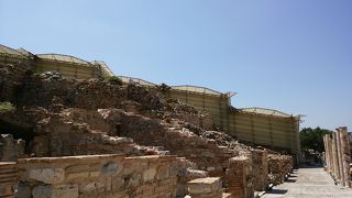 見学するには別に入場料がかかります。