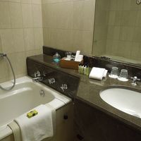 バスタブは大きめ