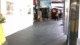 ただいま、外装部全面改装中でした