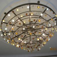 ロビーのシャンデリア