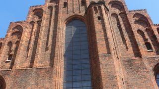 落ち着いた感じの教会でした。