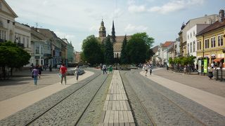 ユニークな形の通り