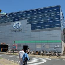 シープラザ釜石の外観。釜石駅前で便利。