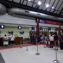 カウンターがわかりづらい、アナウンスが聞き取れない(-_-;