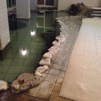 かけ流しとはいっても湯量が確認できないほど少ないかけ流し