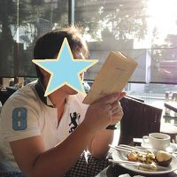 朝食しながらまったり読書