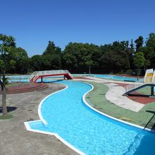 流水プール・・めっちゃ空いてます。