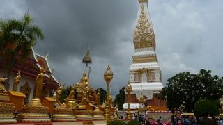 タイ東北部の仏教の聖地