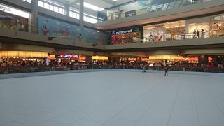 マリーナベイサンズのフードコート！