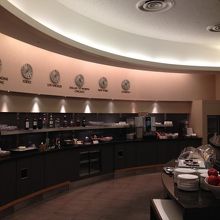 ドリンクコーナー(アルコール類もあります)。