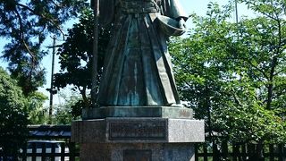 黒田如水・長政親子が祀られています。