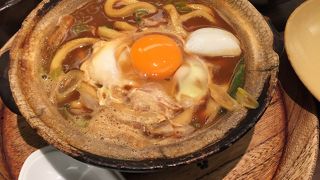味噌煮込みうどんとお漬物