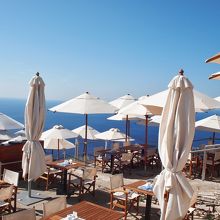 山頂にはお洒落なカフェもありました