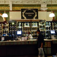 紅茶コーナー。種類がたくさん！！