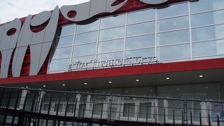 マイナーで個性的なミュージカルやコンサートで賑わってます～