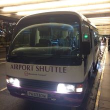 シャトルバス