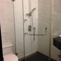 部屋は普通なので割愛します。