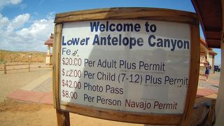 アンテロープキャニオンを見るには結構お金がかかります！