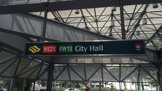 ラッフルズ・ホテルにも近い