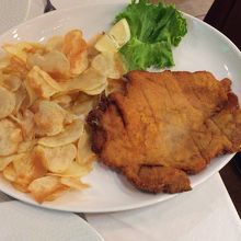 Cotoletta Milano con patate 