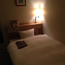 全体的に照明は暗いです。